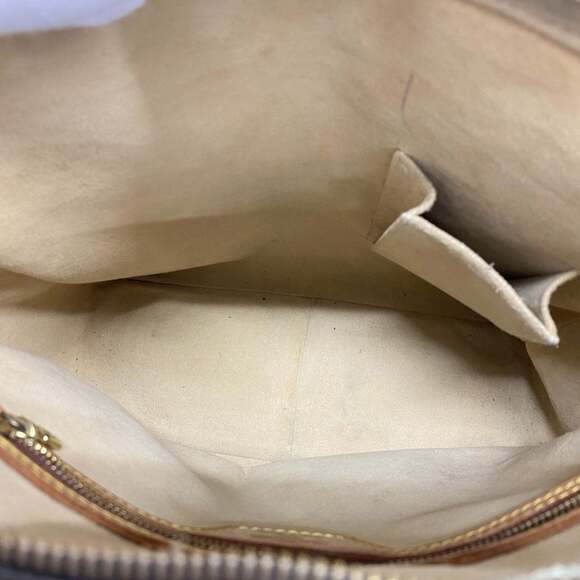 LOUIS VUITTON Brown Monogram Looping GM Shoulder Bag - Picture 4 of 16